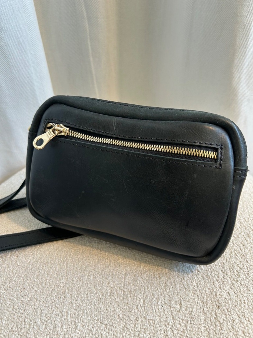 Parker Clay Desta Full-Grain Leather Belt Bag – Black - Picture 4 of 7